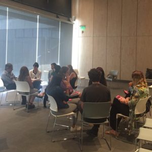 participantes en Jornada ampliada, del programa de gestión del cambio con equipo a cargo del programa de educacion continua de la PUC